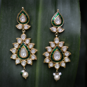 Brinco detalhes Verde