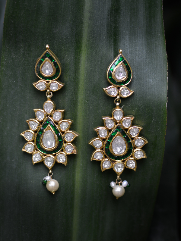 Brinco detalhes Verde